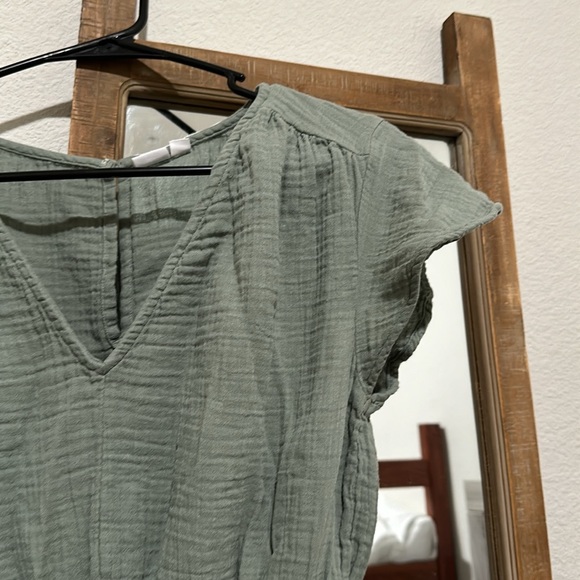 Green Gap Romper - Picture 3 of 3